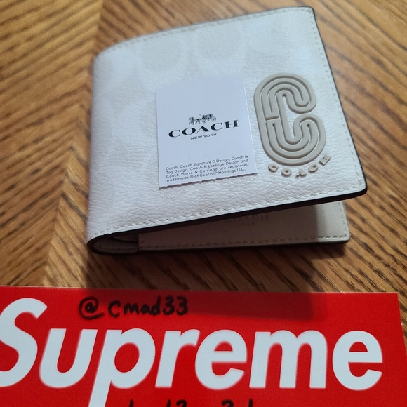 Coach bi fold wallet - Picture 3 of 4